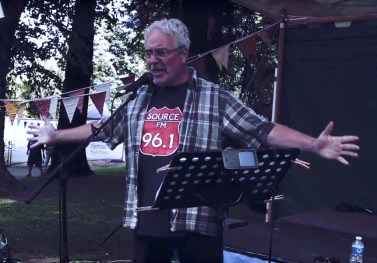 know-it-all-live1-md